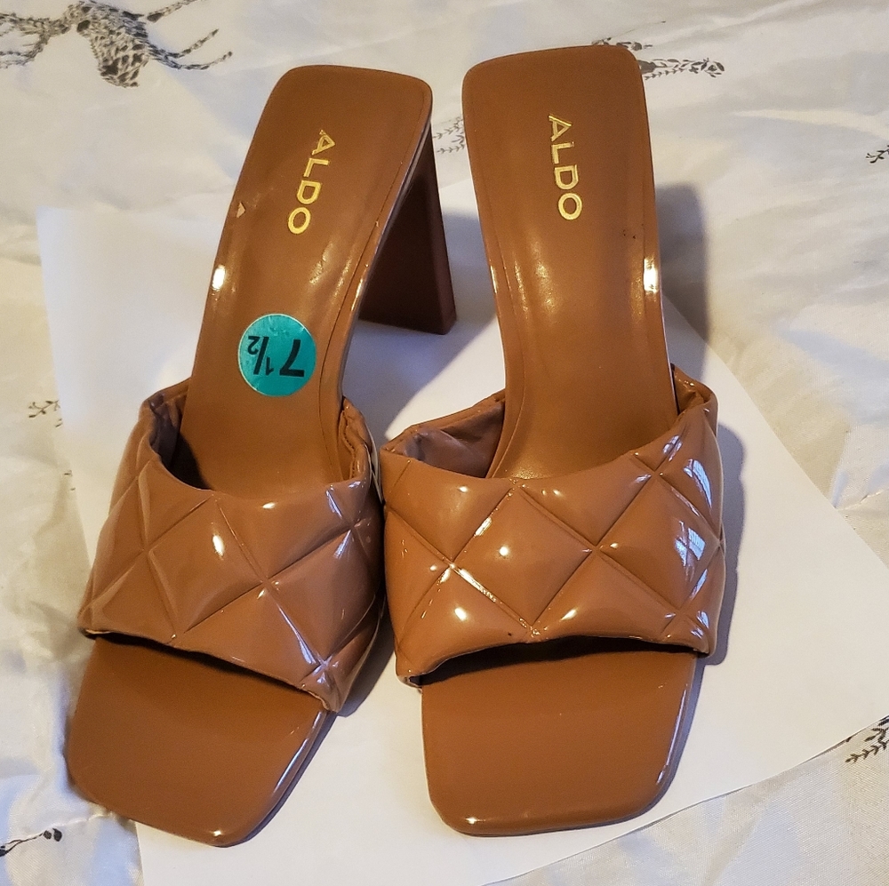 Aldo pump heel size 71/2 New